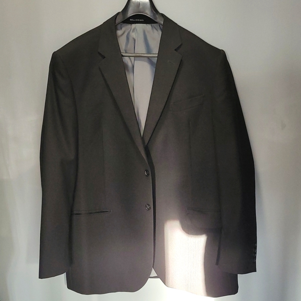 A 46T black Suit Jacket made by Bellissimo.
